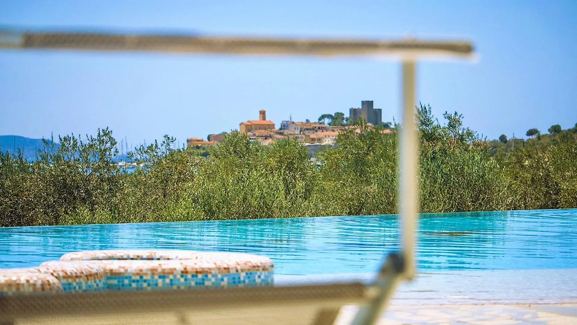 Lägenhetshotell Residence With Pool And Private Beach In Talamone Just 500 Mt From The Sea