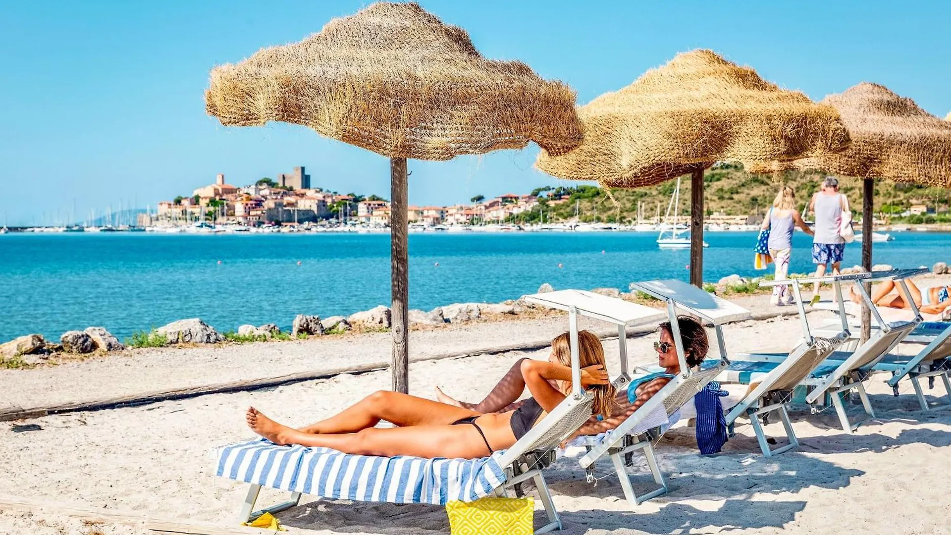Residence With Pool And Private Beach In Talamone Just 500 Mt From The Sea Italia